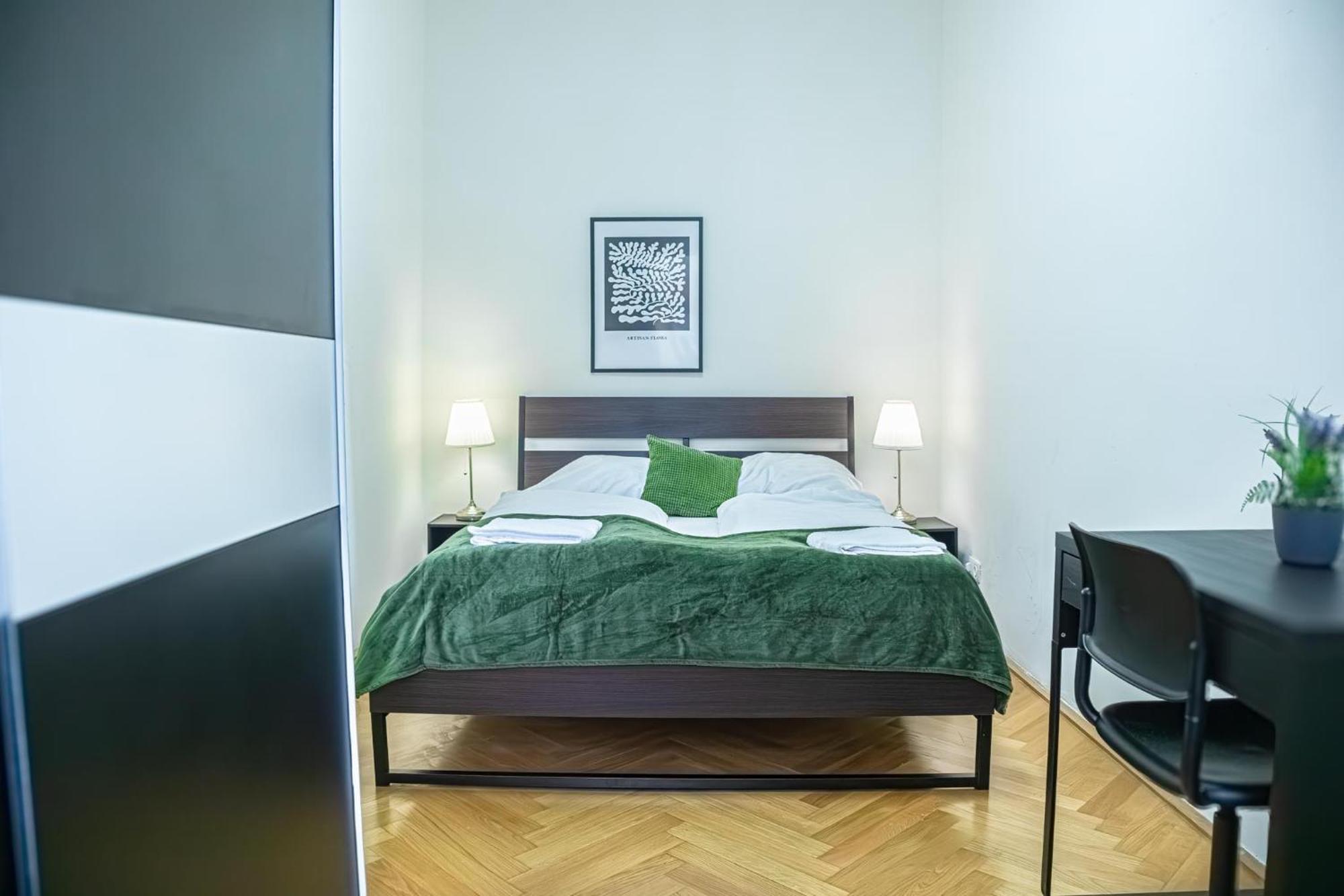Comfortable 2Br Apt.-Near Wiener Stadthalle Extérieur photo